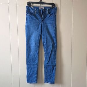 Levi's Shaping Skinny Jeans